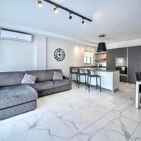 Seaside Luxury Apartment St. Paul's Bay Ngoại thất bức ảnh