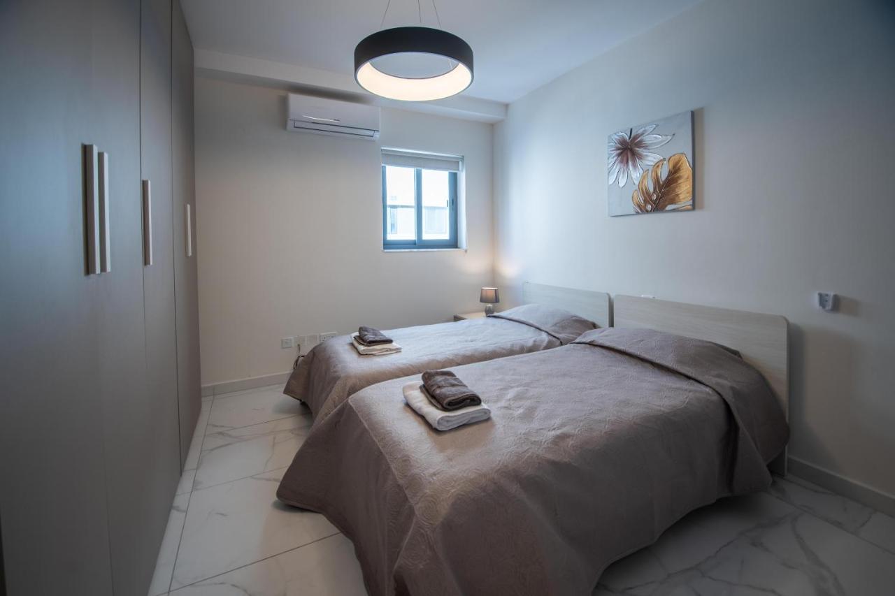 Seaside Luxury Apartment St. Paul's Bay Ngoại thất bức ảnh