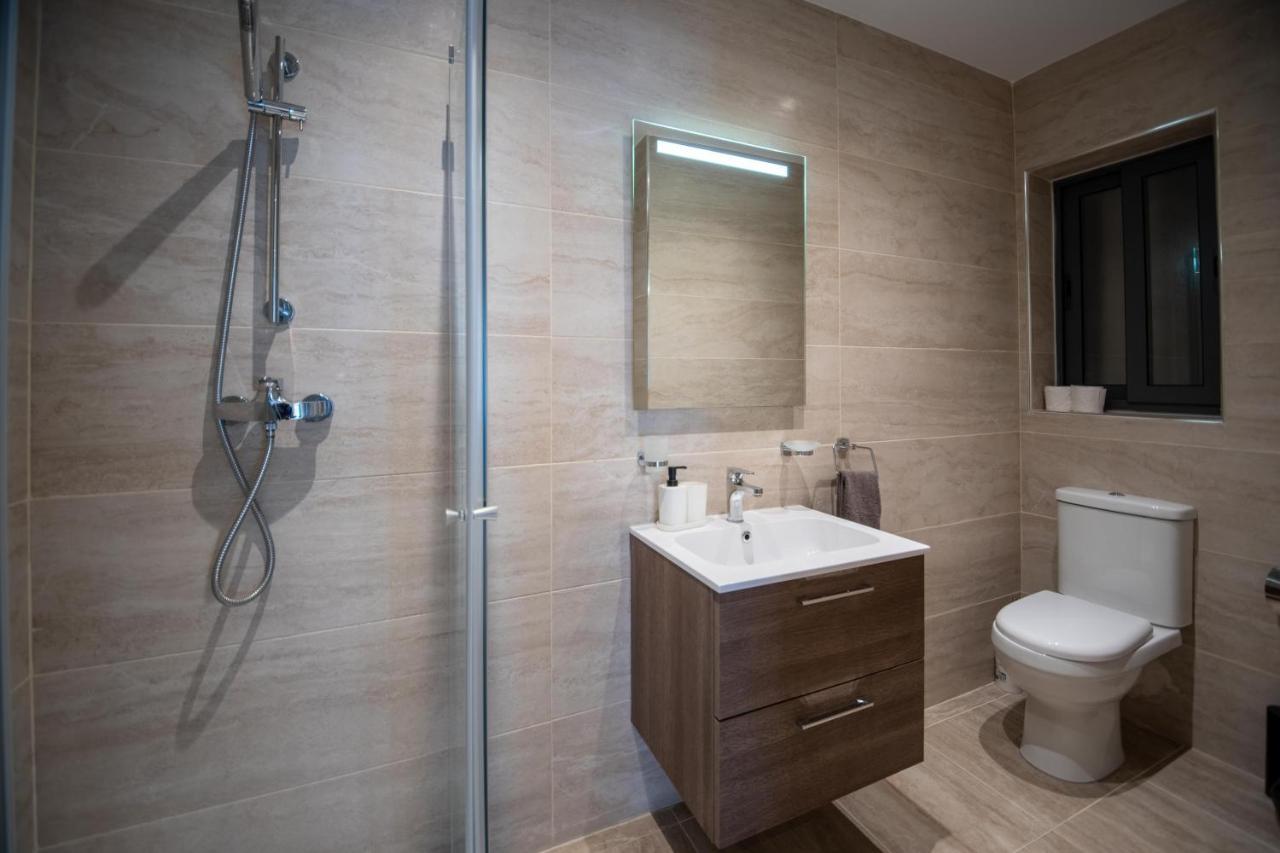 Seaside Luxury Apartment St. Paul's Bay Ngoại thất bức ảnh