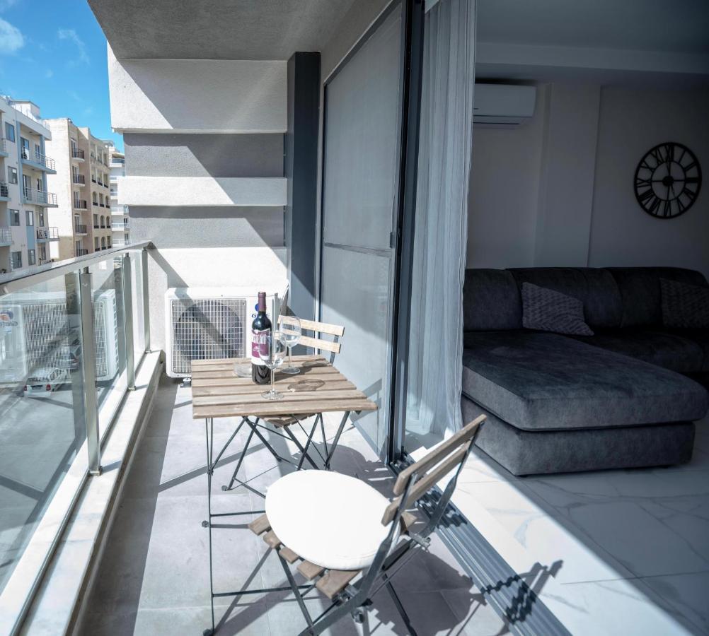 Seaside Luxury Apartment St. Paul's Bay Ngoại thất bức ảnh